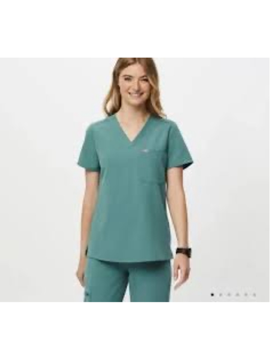 FIGS Tops - FIGS Scrubs Set